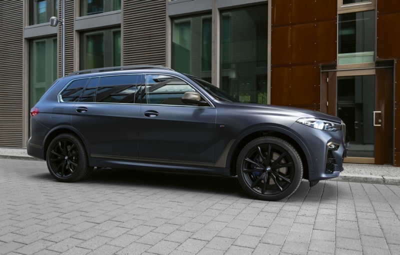 融合专属豪华与M运动精髓 创新BMW X7辉夜典藏版中国上市