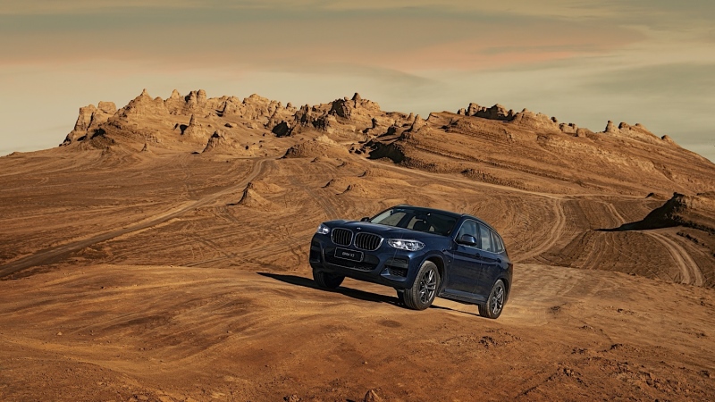 纵戈壁，逐星河 2020 BMW X3体验季展担当本色