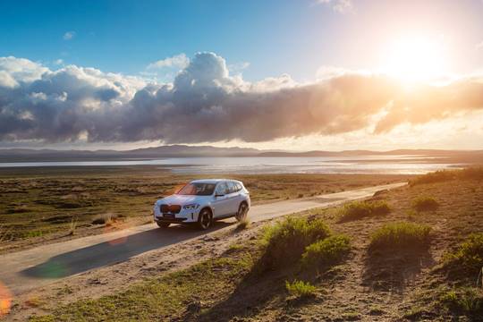 创新纯电动BMW iX3中国首秀并开启预售