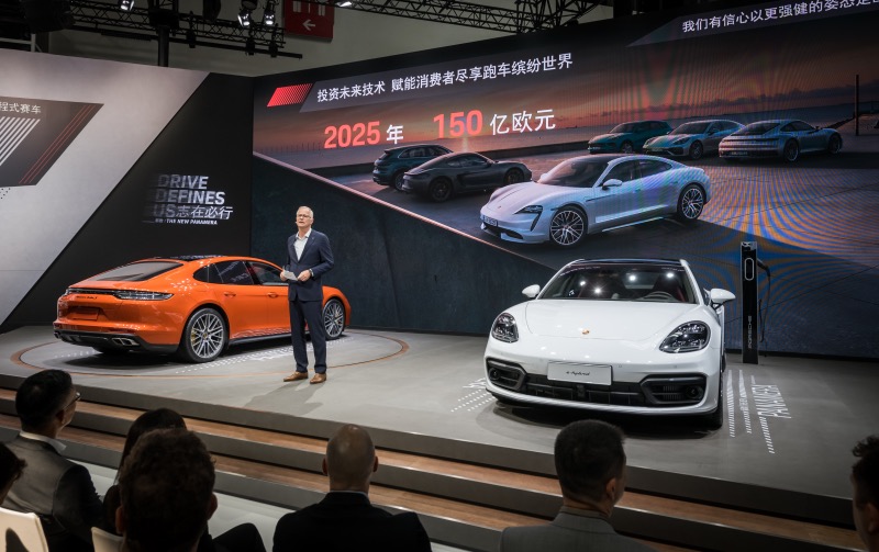 新款 Panamera 实车首秀北京车展 呈现保时捷式豪华轿车魅力