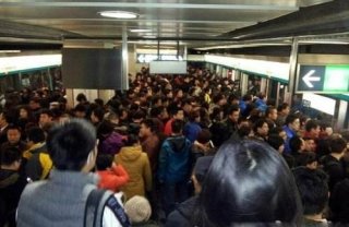 那些藏身于地下车库的男人们 都是如何自救的