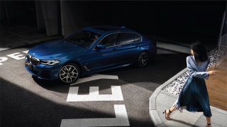 想要解锁更多时代精英的秘密？看看新BMW 5系Li就知道了