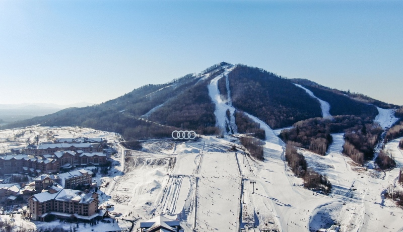 奥迪冰雪体验季暨儿童冰雪训练营第三期燃情开启