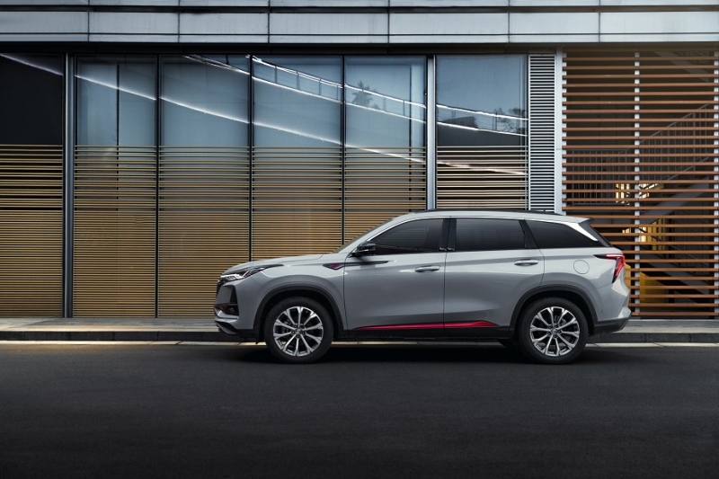 从销量看实力 长安CS75PLUS凭什么碾压日系三剑客？