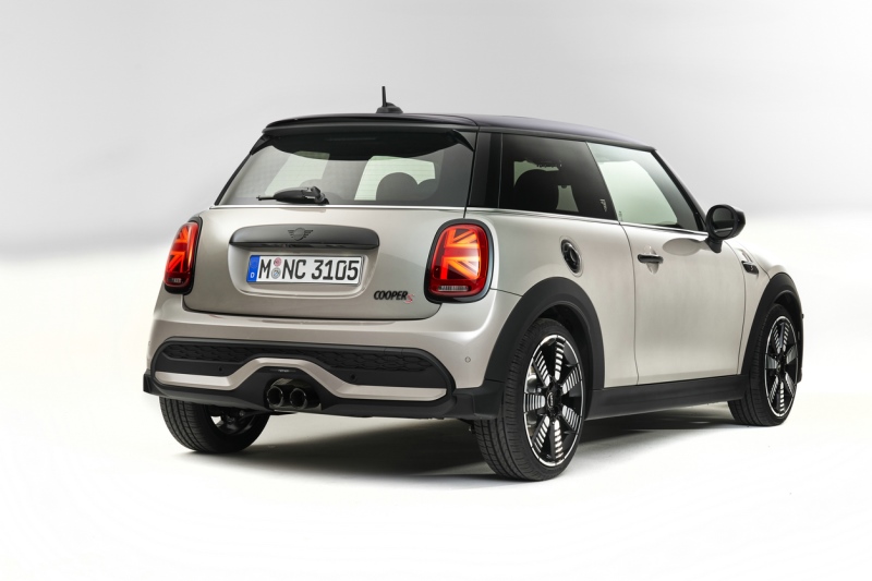 新一季MINI三门版、MINI五门版、MINI CABRIO敞篷版发布