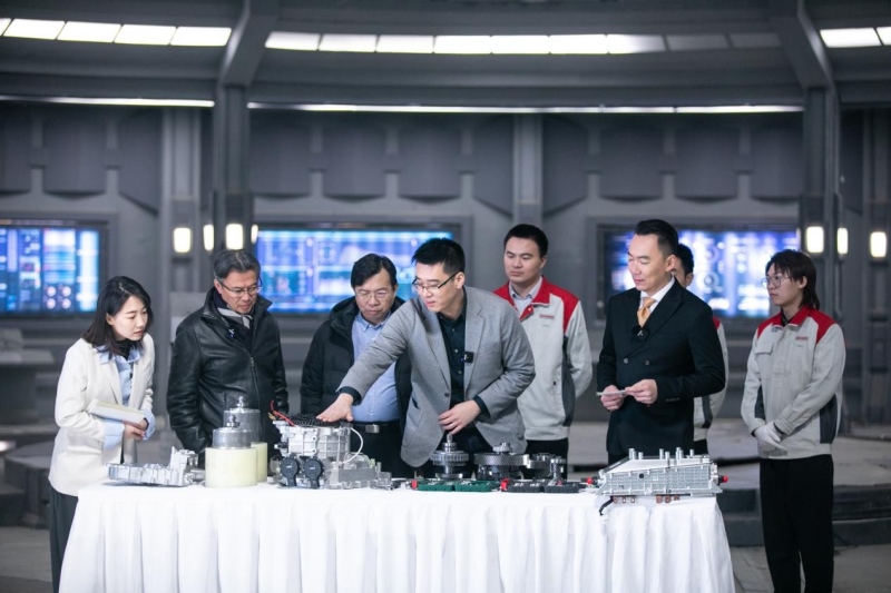 WEY品牌首搭柠檬DHT拆解“曝光”技术专家现场直播技术成色