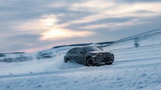创新纯电动BMW iX在牙克石进行冬季测试