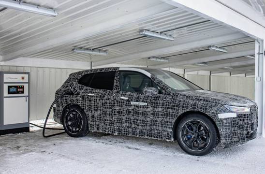创新纯电动BMW iX在牙克石进行冬季测试