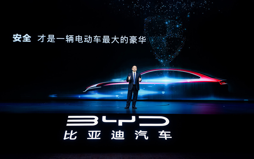 四车齐发，佩刀·安天下-比亚迪宣布纯电全系搭载刀片电池