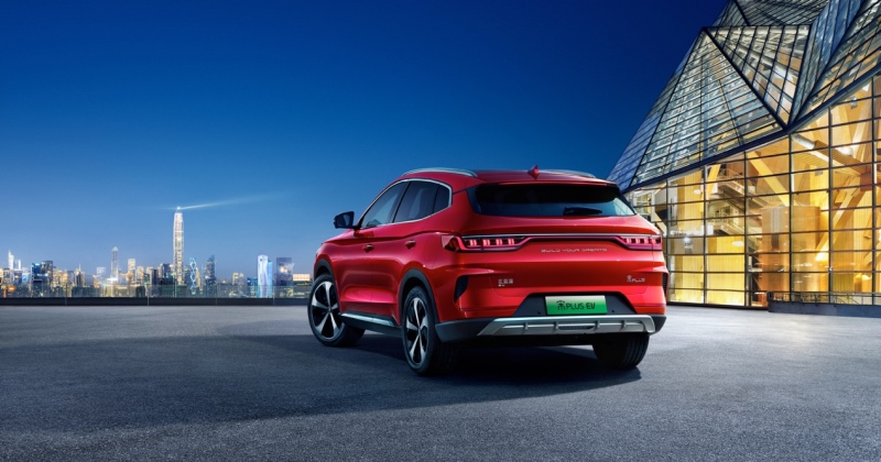 安全智能、全面引领，宋PLUS EV“佩刀”上市 售价16.98万元-18.68万元