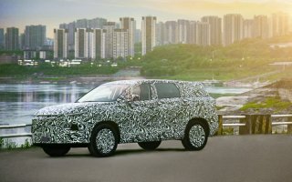 智能科技或将成为亮点 长安欧尚X7 PLUS谍照曝光