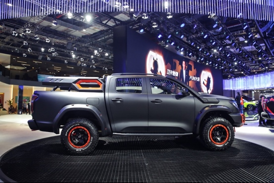 黑弹开启预售 地表最强侣行夫妇为它疯狂打call