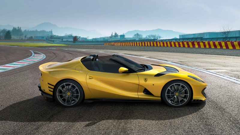 法拉利812 Competizione携手812 Competizione A耀世登场