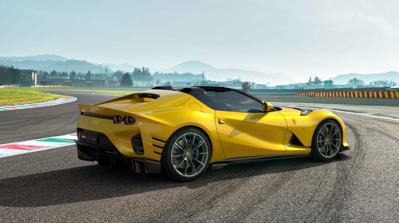 法拉利812 Competizione携手812 Competizione A耀世登场