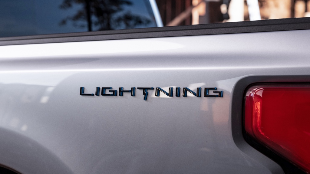 福特纯电动皮卡定名F-150 Lightning将于5月20日正式亮相