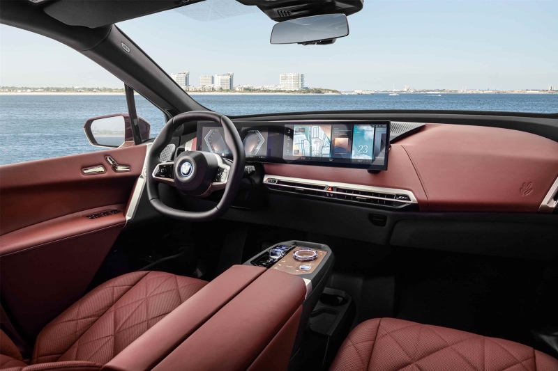 创新BMW iX 开启面向未来的豪华出行体验