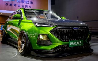 2021年重庆车展最靓的仔：长安欧尚X5魔改系列——绿魔