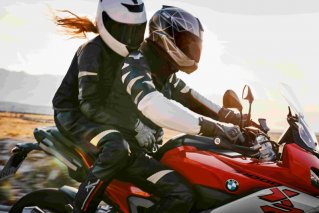 打造数字化骑行新体验 BMW摩托车持续创新引领新时代骑行生活