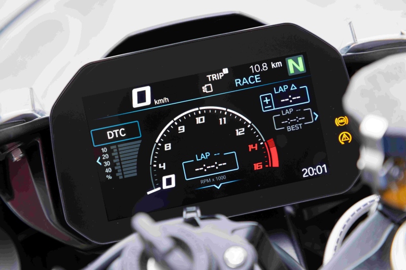 打造数字化骑行新体验 BMW摩托车持续创新引领新时代骑行生活