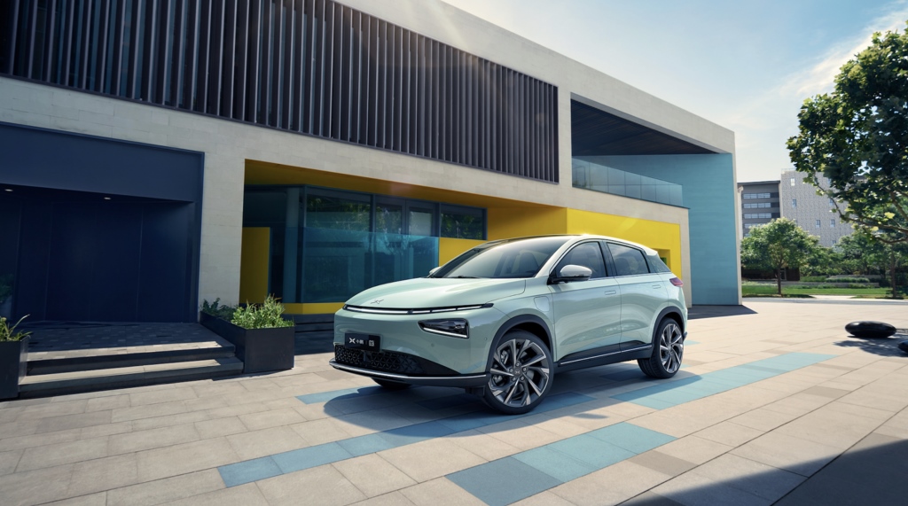年轻人首选智能SUV 小鹏G3i又出“新花样”联合NBA推出6款官方车膜