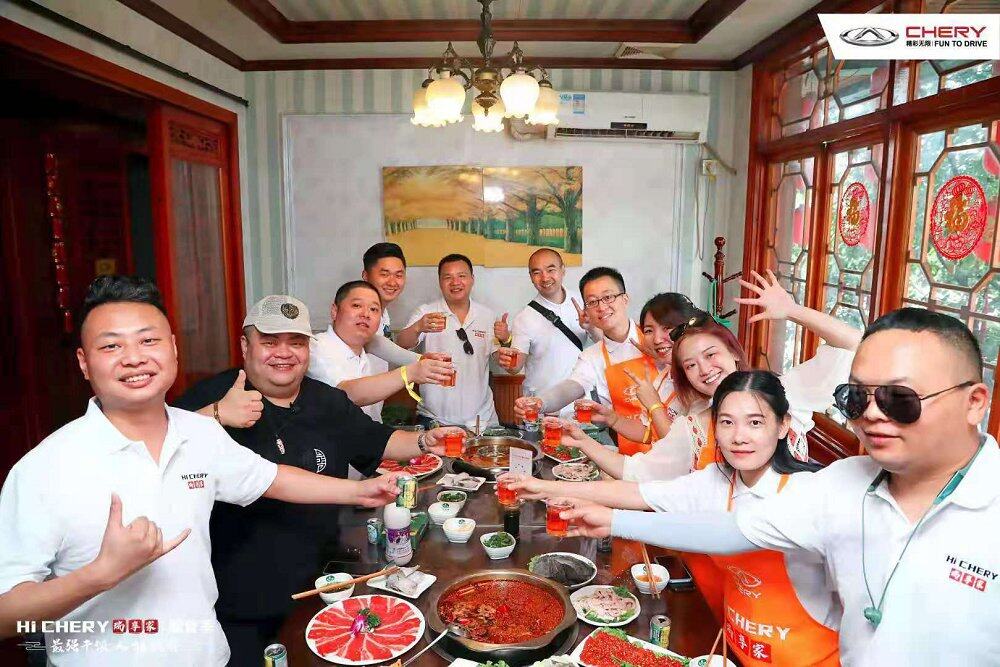 Hi CHERY 瑞享家 美食季 瑞虎8鲲鹏版最强干饭人挑战赛在重庆火热开启