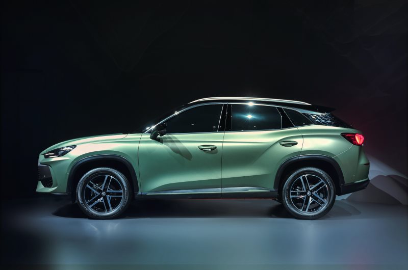 数智重构新物种MG ONE实车首次亮相,定位智潮科技SUV
