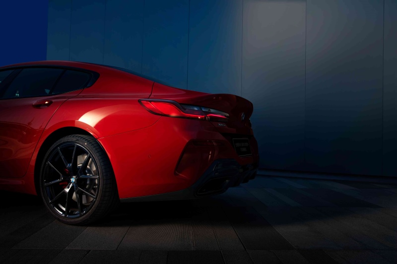 以个性化定制开创运动豪华新境 全新BMW 8系烈焰典藏版燃情上市