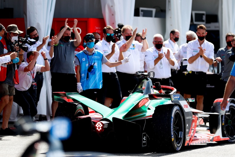 “电动激情不已”：奥迪厂队以14场胜利告别Formula E