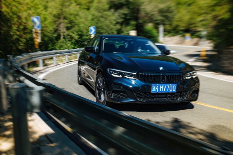 占3为王 刺激一夏,BMW 3系征服峰峦之攻山秘笈