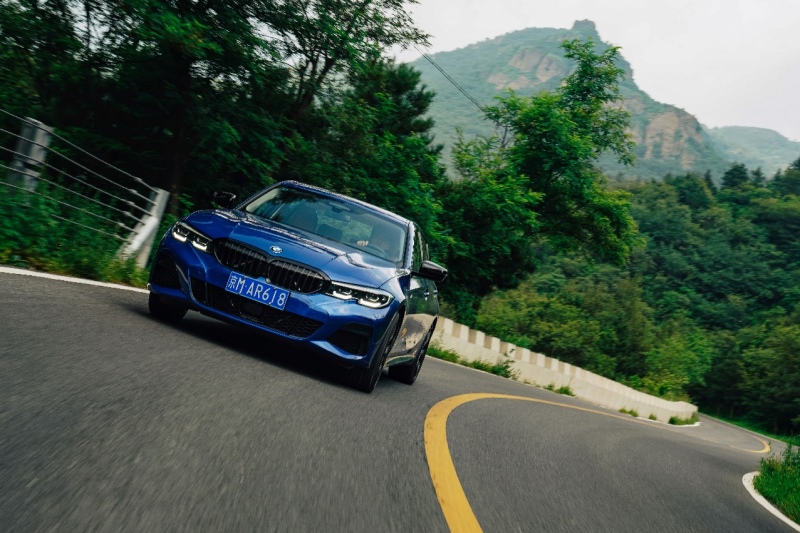 占3为王 刺激一夏,BMW 3系征服峰峦之攻山秘笈