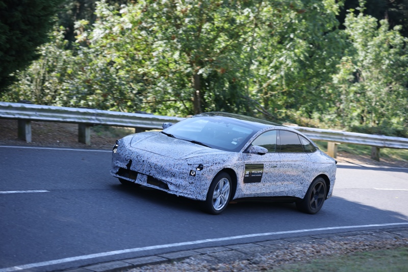 F1威廉姆斯操刀 智己L7英国山路赛道测试谍照曝光