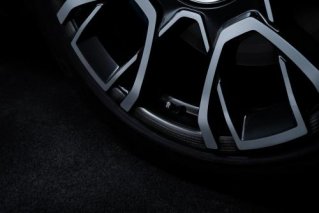 以卓然玄色诠释至臻纯粹 劳斯莱斯BLACK BADGE古思特全球发布