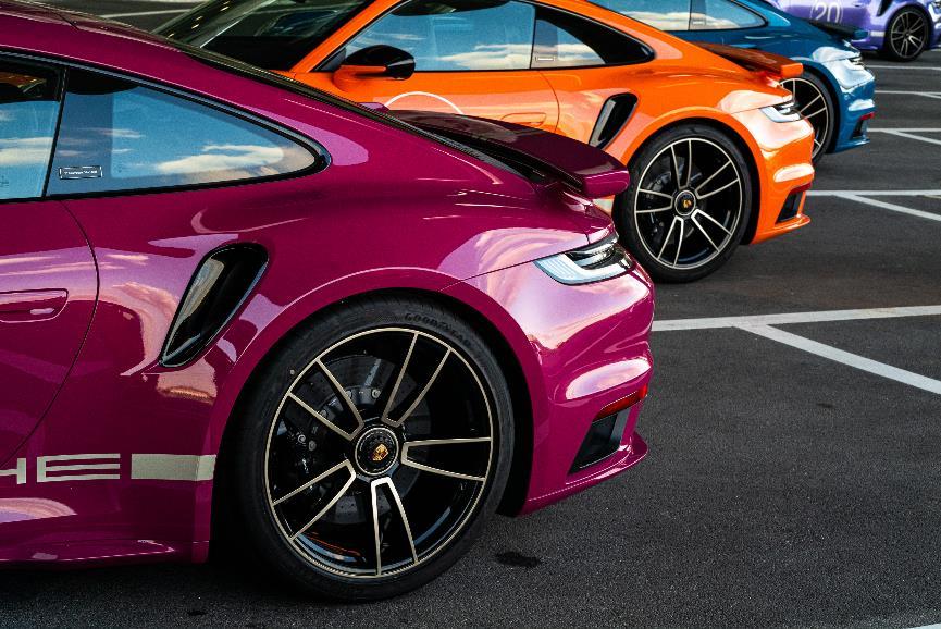 以全新 911 Turbo S 保时捷中国 20 周年纪念版交车仪式，开启保时捷尽享跑车日