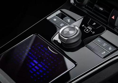 “概念车”上路?TOYOTA bZ4X竟别样好玩