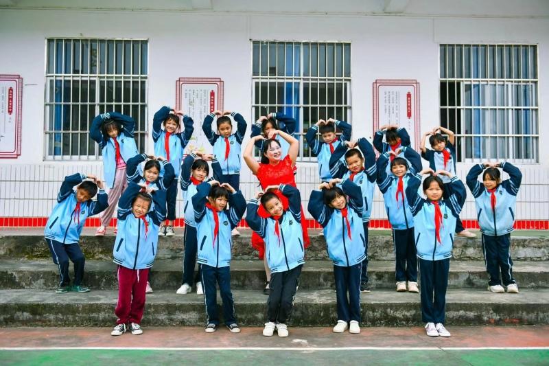 连线传温情 现代汽车集团“梦想之屋”助力南宁方村小学