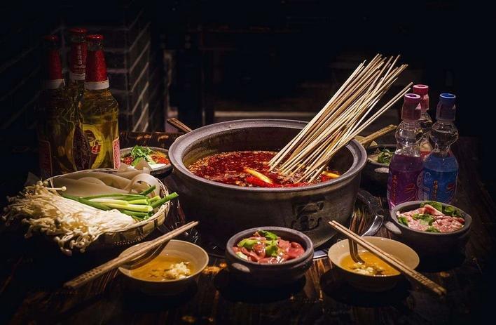 追光吧,第七代伊兰特!在成都享受最巴适的美食