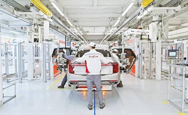 一路向前!新红旗2021年销量突破30万 车主已达60万