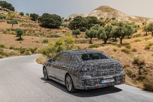 全新一代BMW 7系纯电动车型在全球范围内进行极端高温测试