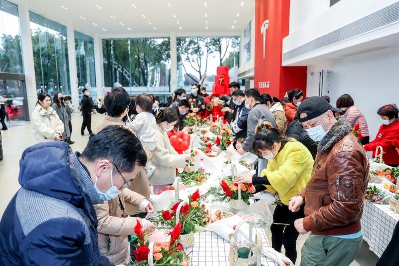 2022新年首家，特斯拉上海奉贤首家特斯拉中心落成投用