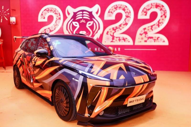 潮车出街、潮歌唱响、潮舞同嗨 风行T5 EVO打造潮酷新年