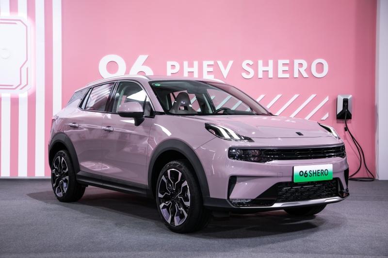 领克06 PHEV Shero粉色特别版上市，售价为16.88万元