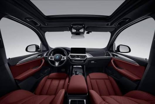 新BMW iX3斩获德国ADAC测试最佳车辆桂冠