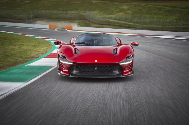 法拉利Daytona SP3问鼎2022年度红点奖最高荣誉