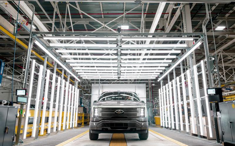 福特纯电动皮卡F-150 Lightning正式投产