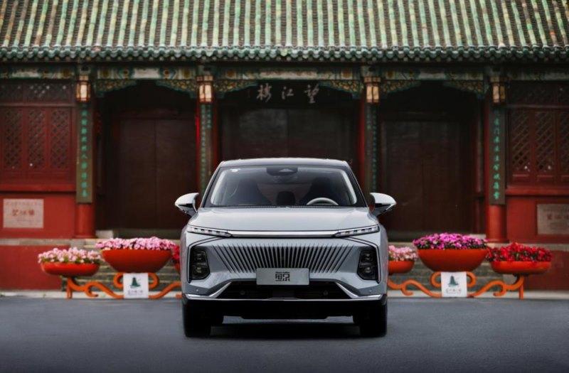 双车嗨翻“神奇动物奇妙游”中国荣威全新SUV车型鲸&龙猫开启先享