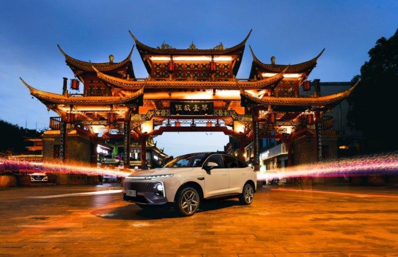 中国荣威全新SUV鲸开启“奇妙”之旅三大“绝技”先享价16.68万起
