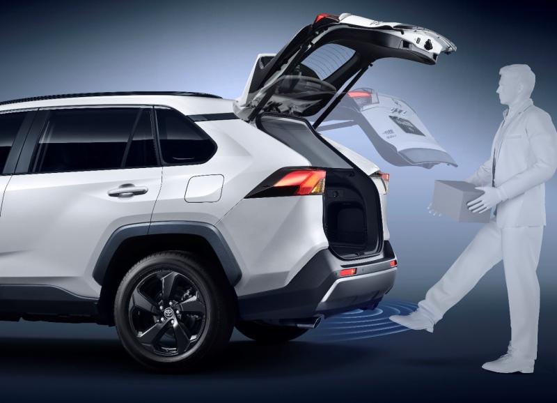 RAV4荣放2022款型格升级，带你告别无趣