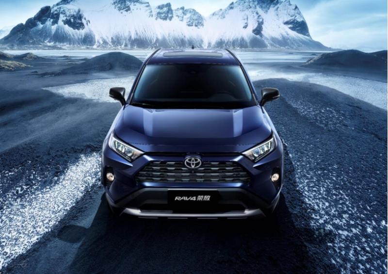 RAV4荣放2022款，以全能实力，助你畅享人生征途