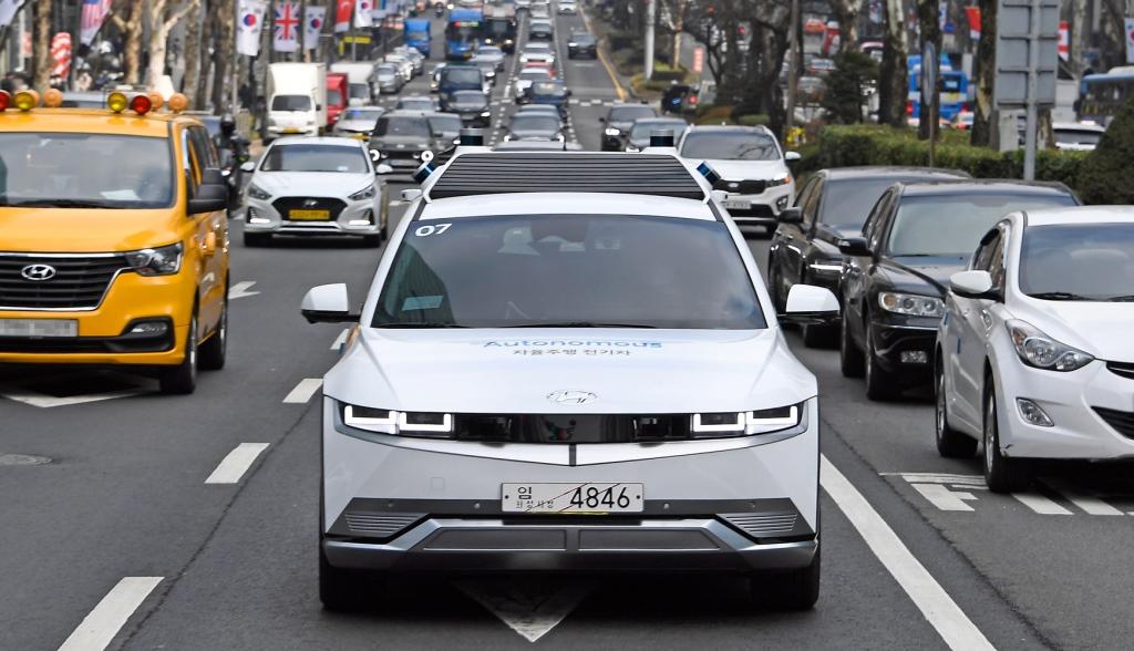 现代汽车·起亚L4级自动驾驶汽车开启示范运营