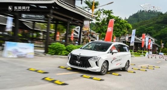 7座家用车大PK,风行游艇实力媲美30万级主流家用车